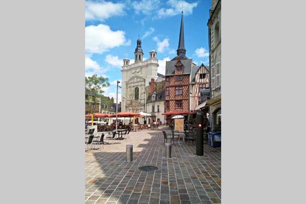 L'Escapade : Maison Centre-Ville Avec Cour Сомюр Екстериор снимка